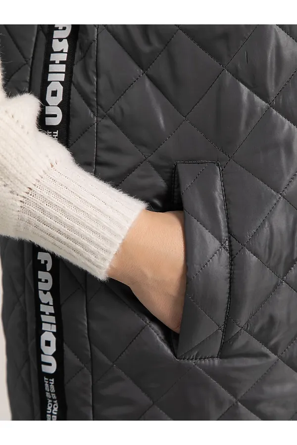 Жилет утепленный Фирменный стиль LADY TAIGA, графит - фото 2