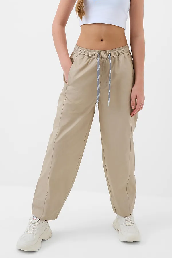 Брюки текстильные для девочек PLAYTODAY, бежевый - фото 2