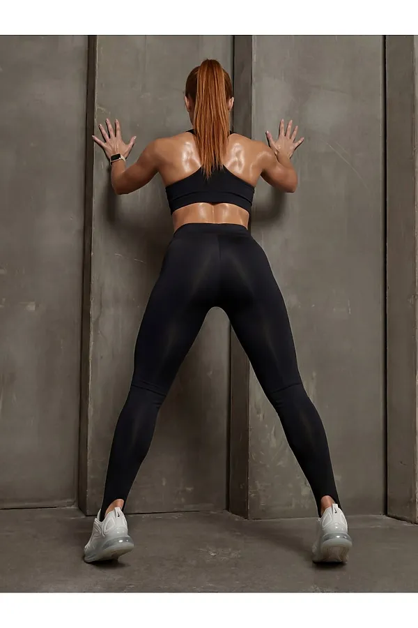 Легинсы со штрипками бифлекс женские черного цвета MTFORCE, черный - фото 2