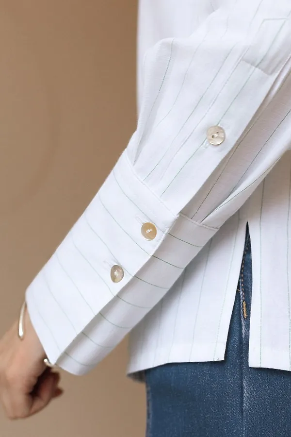 Блузка свободного силуэта в тонкую полоску из эластичного хлопка с добавлением льна VILATTE, белый-светло-оливковый - фото 2