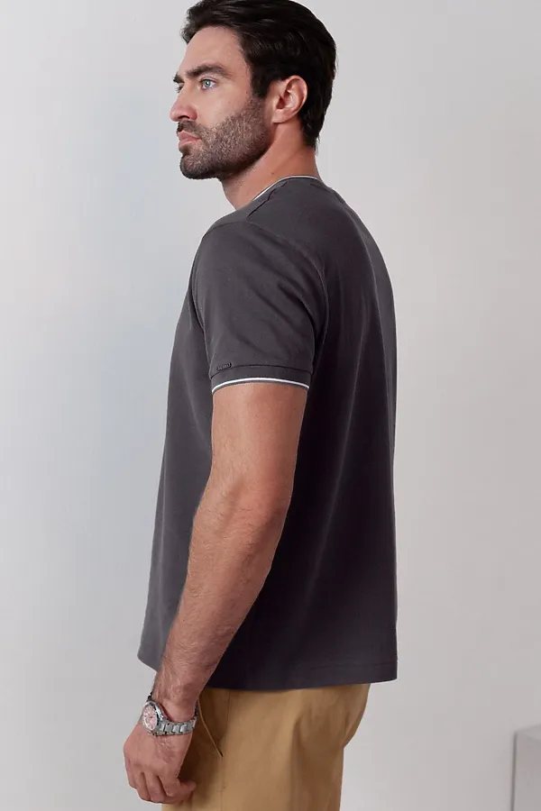 Футболка с V-вырезом из премиального хлопка с эластаном VILATTE, т.серый - фото 2