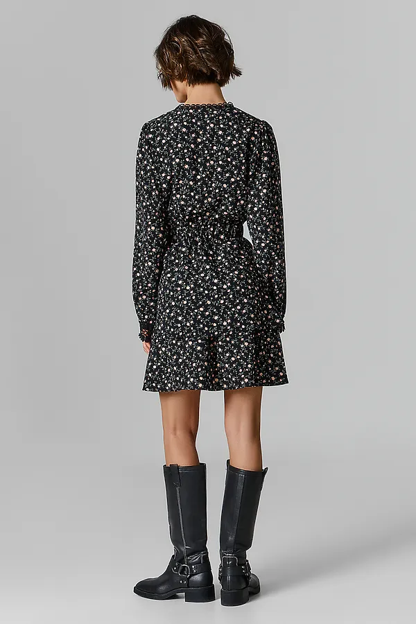 Платье женское MARK FORMELLE, розочки на черном - фото 2