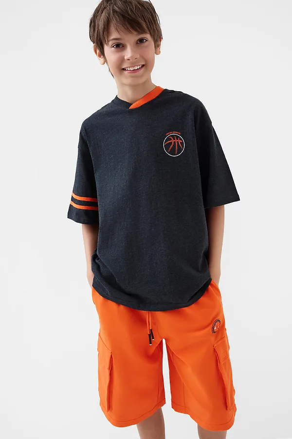 Комплект трикотажный для мальчиков: фуфайка (футболка), шорты PLAYTODAY, черный,оранжевый - фото 2