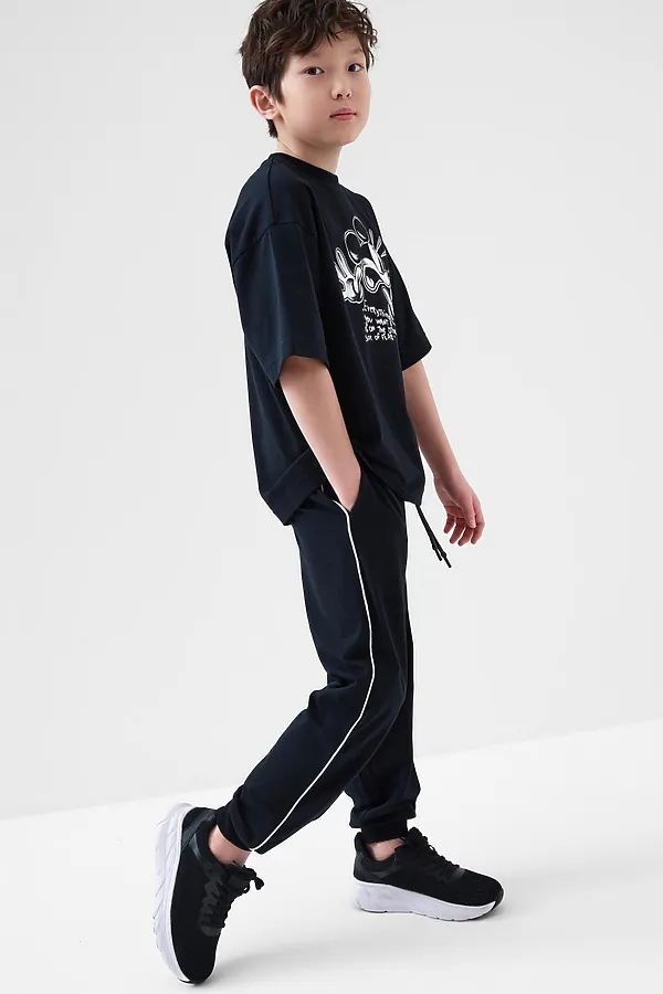 Комплект трикотажный для мальчиков: фуфайка (футболка), брюки PLAYTODAY, черный - фото 2