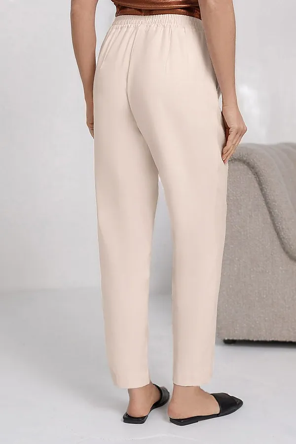 Брюки бананы с поясом на резинке из плотного лиоцелла VILATTE, кокосово-молочный - фото 2