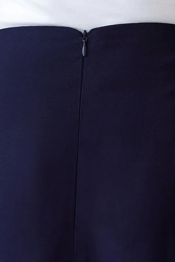 Юбка тюльпан с разрезом скроенная по косой из плотного лиоцелла VILATTE, темно-синий - фото 2