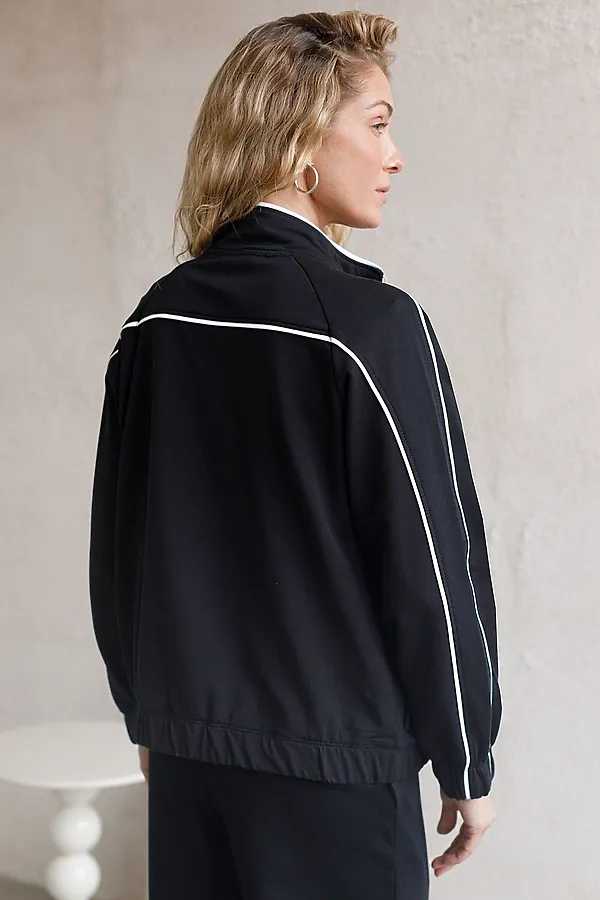 Свободный бомбер с лампасами на молнии из петельчатого футера двухнитки с эластаном VILATTE, черный - фото 2