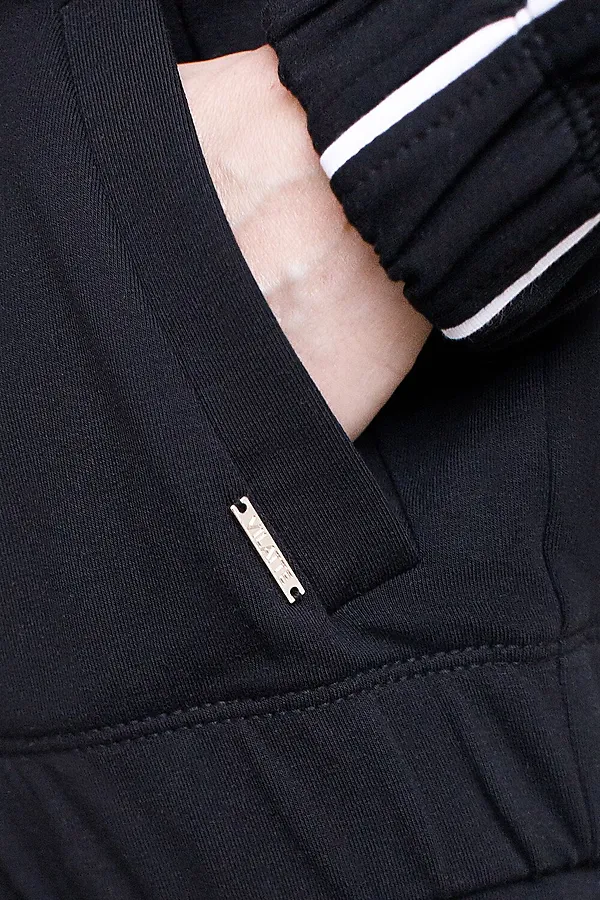 Свободный бомбер с лампасами на молнии из петельчатого футера двухнитки с эластаном VILATTE, черный - фото 2