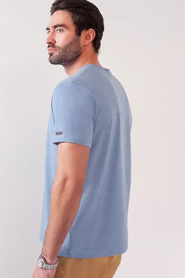 Футболка полуприлегающего кроя с принтом из премиального хлопка VILATTE, голубой меланж_outdoors - фото 2