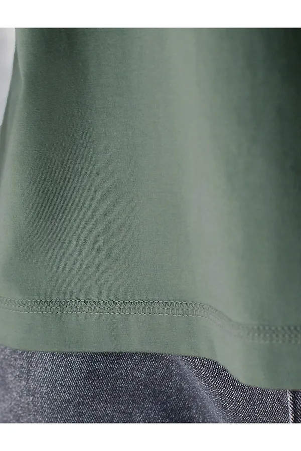 Футболка полуприлегающего кроя с принтом из премиального хлопка VILATTE, оливковый_outdoors - фото 2