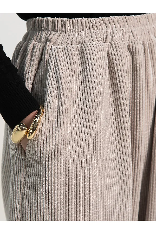 Брюки Городской ритм LADY TAIGA, молочные - фото 2