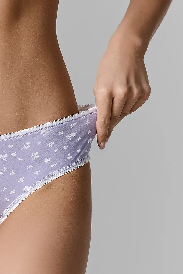 Трусы женские MARK FORMELLE, цветочки на сером - фото 2