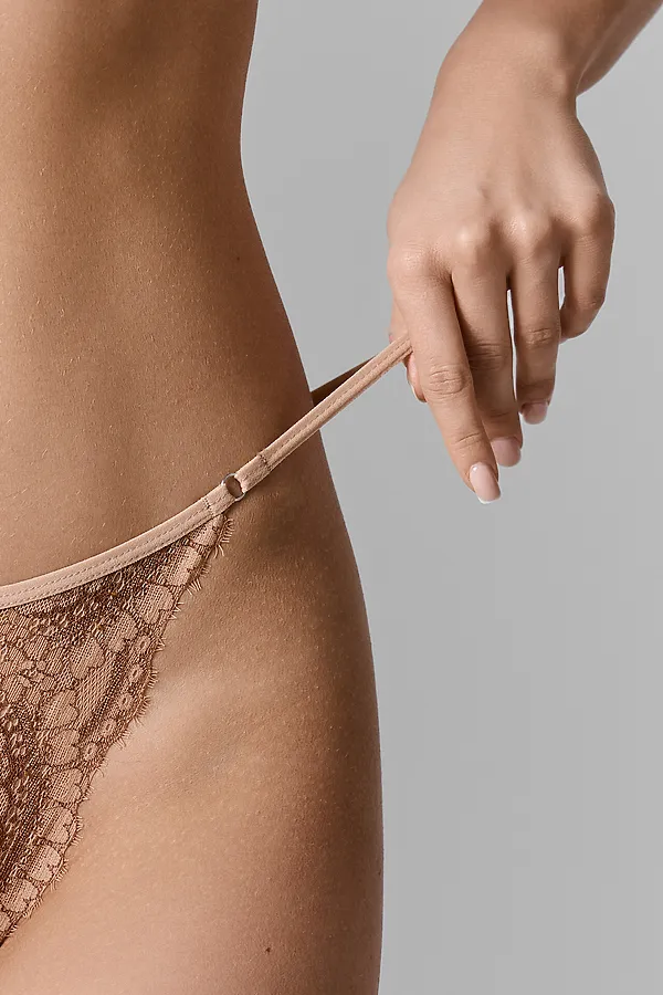 Трусы женские MARK FORMELLE, цветы на телесном - фото 2