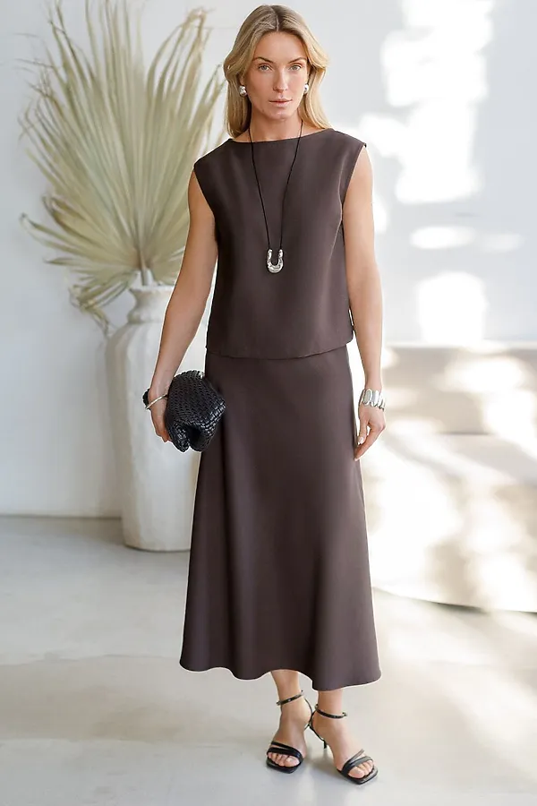 Топ c вырезом лодочка из плотного лиоцелла VILATTE, кофейный - фото 2