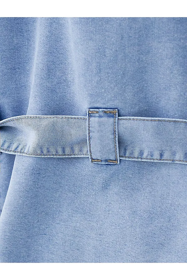 Удлиненная блузка с поясом и карманами из джинсового лиоцелла VILATTE, светло-голубой - фото 2