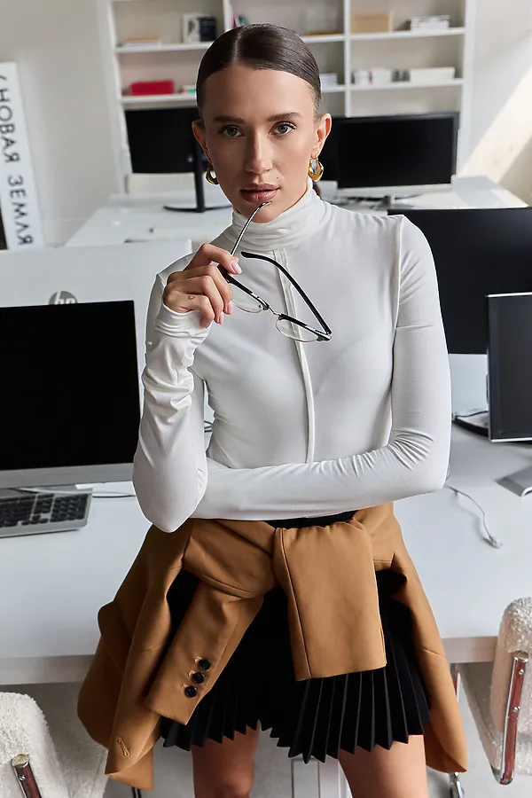 Водолазка облегающая с необработанными швами НАТАЛИ, молочный - фото 2