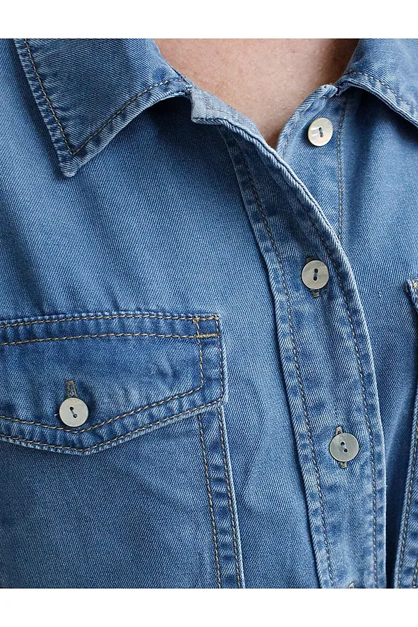 Удлиненная блузка с поясом и карманами из джинсового лиоцелла VILATTE, светло-синий - фото 2