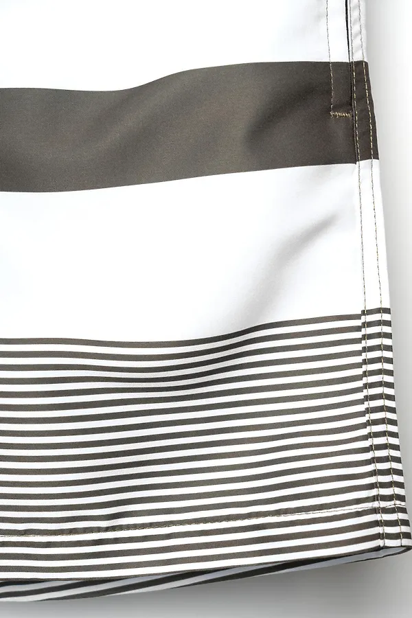 Шорты текстильные плавательные для мальчиков, длинные PLAYTODAY, белый,темно-зеленый - фото 2