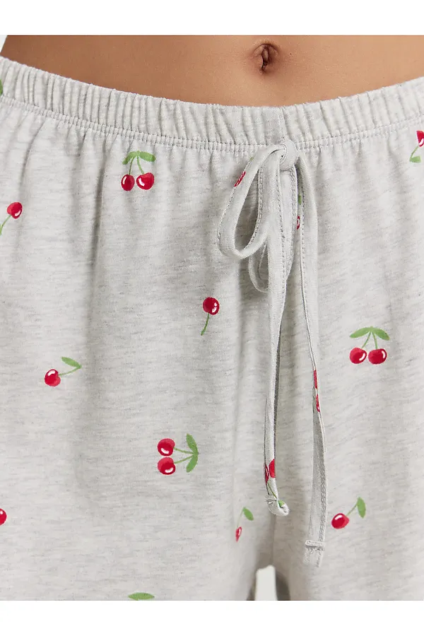 Шорты женские MARK FORMELLE, вишни на сером меланже - фото 2