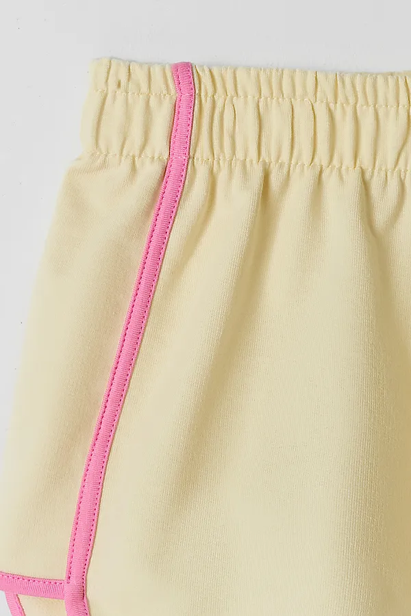 Комплект для девочек (футболка, шорты) MARK FORMELLE, лимонный лед +печать - фото 2