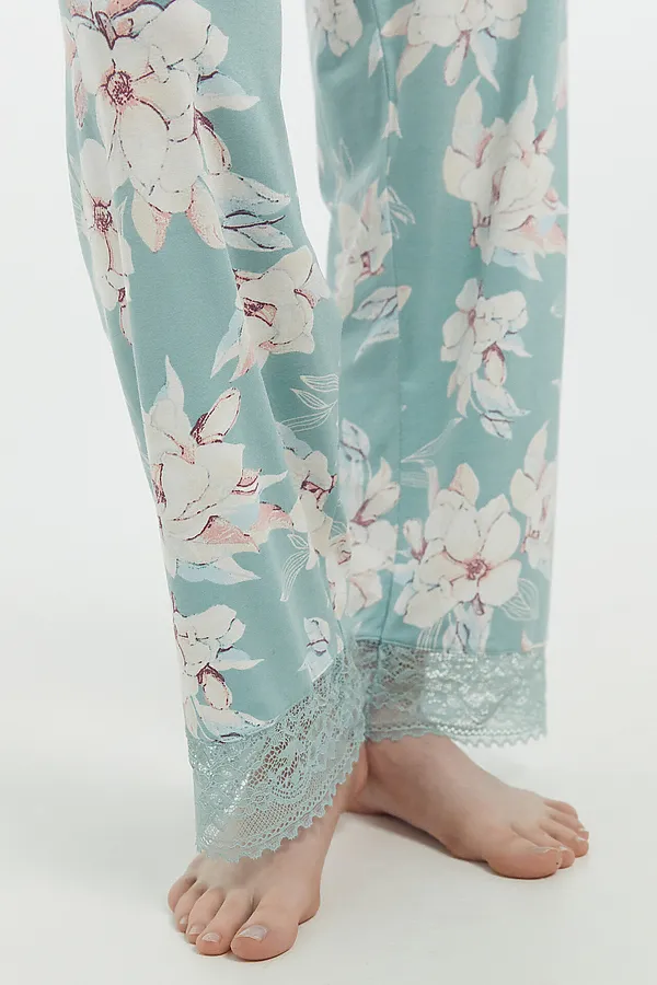 Пижама MARK FORMELLE, шалфей +акварельные цветы на шалфее - фото 2