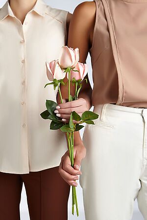 Букет 3 розы "Элина" MERSADA (Зеленый, бледно розоватый,) 296881 #308070