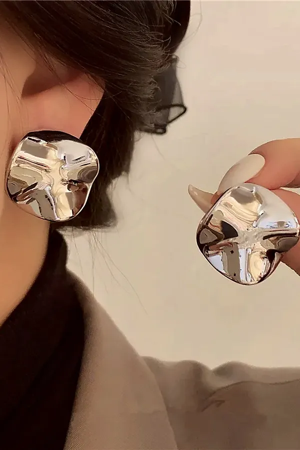 Серьги с эффектом мятого металла Круг + Подарок НАТАЛИ, серебро - фото 1