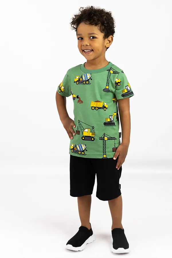 Футболка BABY BOOM, техника на зелёном фоне - фото 1