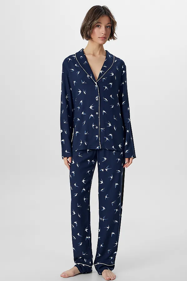 Пижама MARK FORMELLE, ласточки на синем - фото 1