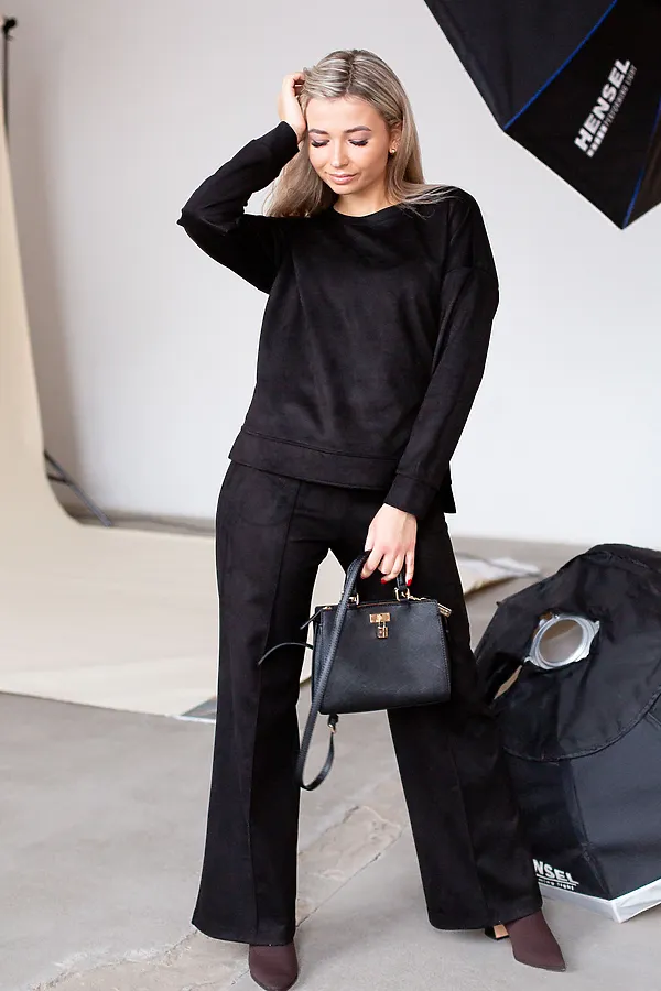 Костюм с брюками замшевый брючный 43043 НАТАЛИ, черный - фото 1