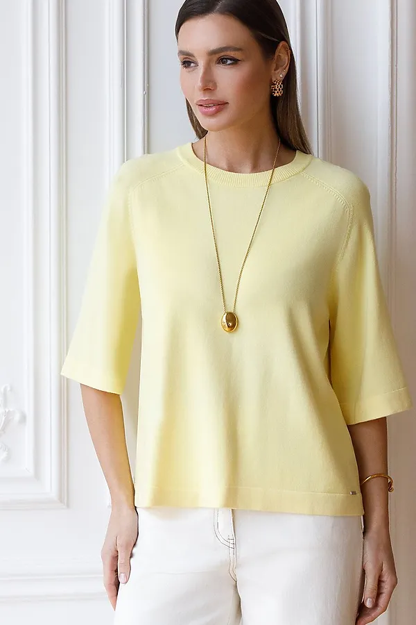 Свободный джемпер с рукавом 3/4 тонкой вязки из вискозы VILATTE, лимонный - фото 1
