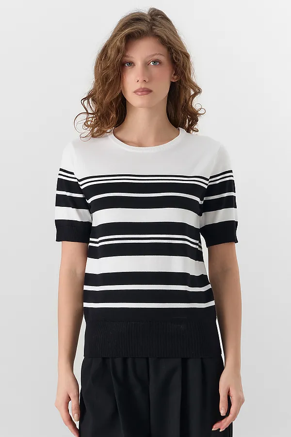 Джемпер женский MARK FORMELLE, черно -белая полоска - фото 1