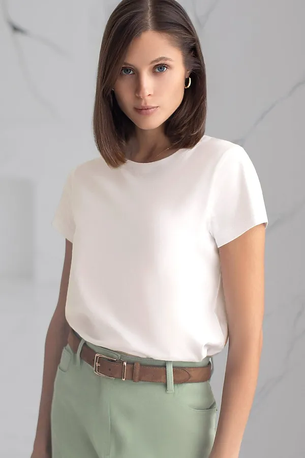 Базовая футболка полуприлегающая из премиального хлопка с эластаном VILATTE, молочный - фото 1