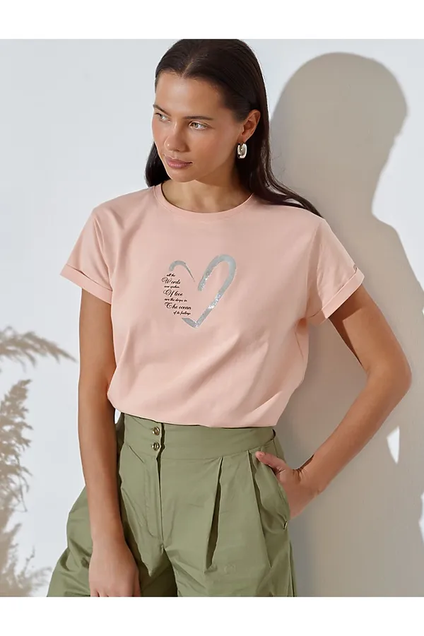 Свободная футболка с принтом из премиального хлопка с эластаном VILATTE, пудра_сердце - фото 1
