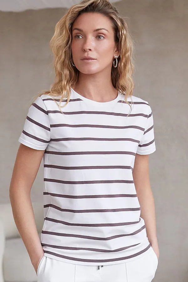 Базовая футболка в полоску полуприлегающая из премиального хлопка с эластаном VILATTE, белый-кофе - фото 1