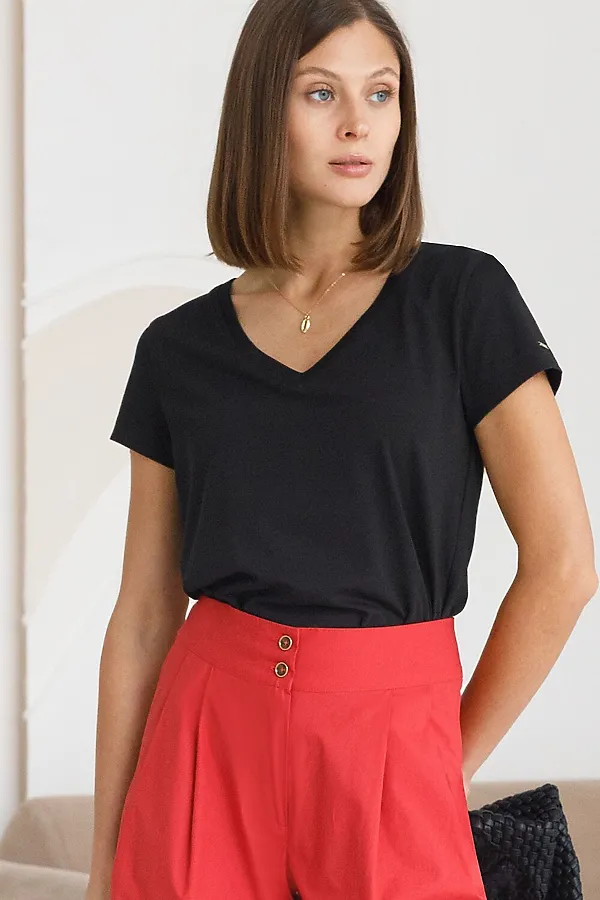 Базовая футболка из премиального хлопка с V образным вырезом VILATTE, черный - фото 1