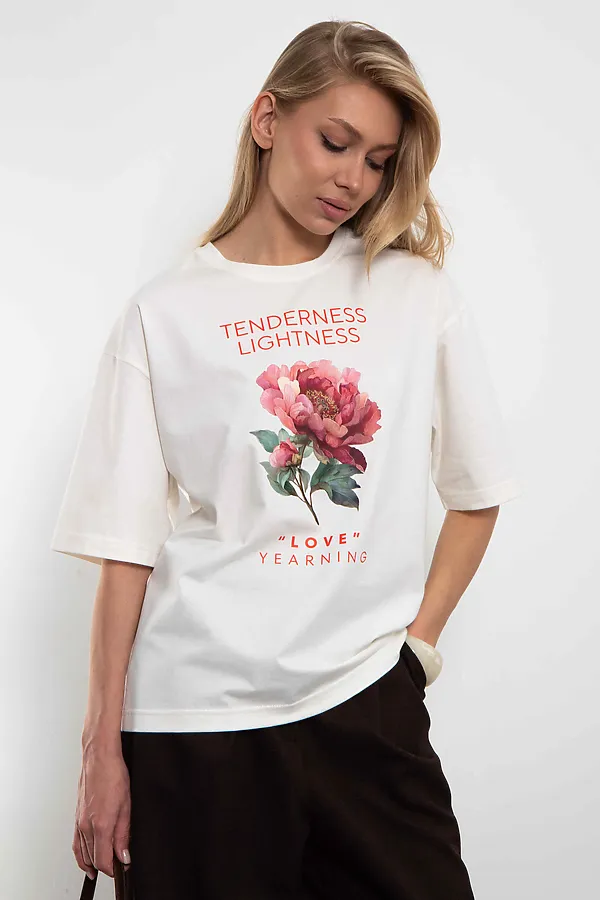 Футболка женская с оверсайз Пион KOSMOS, молочный - фото 1