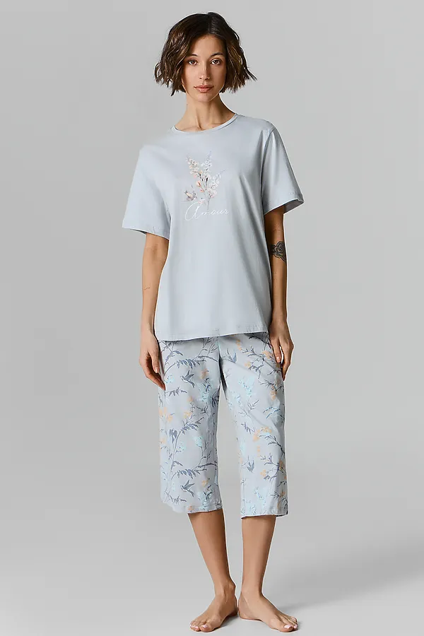 Комплект женский (футболка, бриджи) MARK FORMELLE, серый +веточки на сером - фото 1