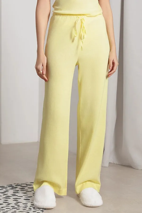 Прямые брюки с поясом на резинке из фактурного трикотажа в рубчик VILATTE, лимонный - фото 1