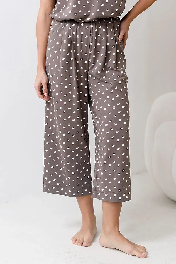 Укороченные широкие брюки кюлоты c принтом на резинке из 100% хлопка VILATTE, кофе-белый лапы - фото 1