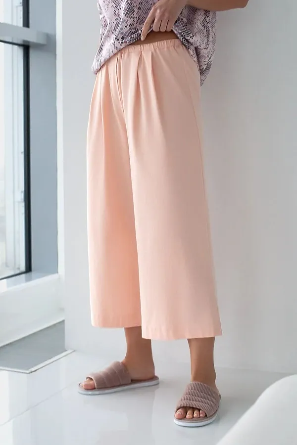 Укороченные широкие брюки кюлоты на резинке из 100% хлопка VILATTE, пудра - фото 1