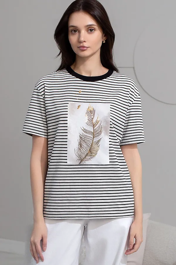 Свободная футболка в черно-белую полоску с принтом из премиального хлопка с эластаном VILATTE, белый-черный_перо - фото 1