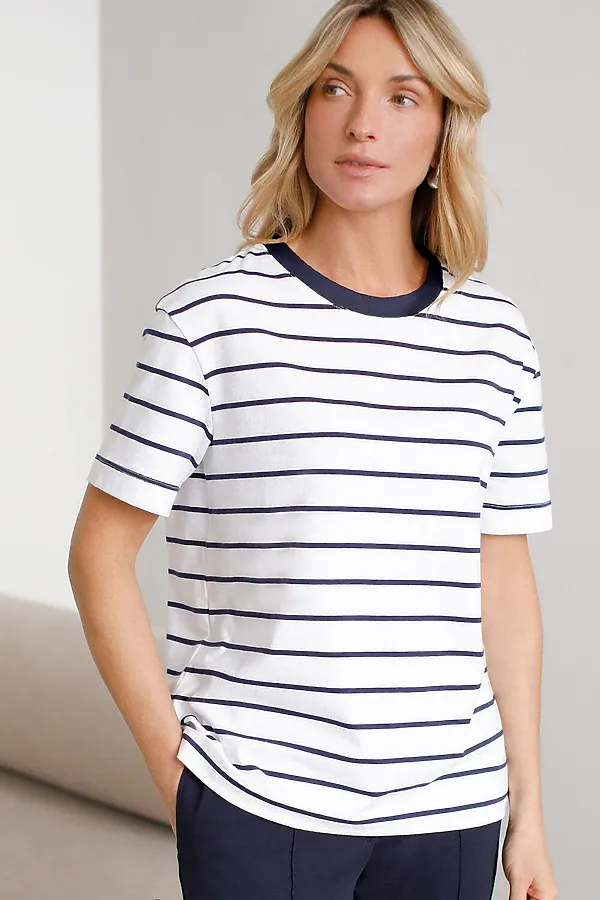 Свободная футболка в полоску из премиального хлопка с эластаном VILATTE, белый-т.синий - фото 1