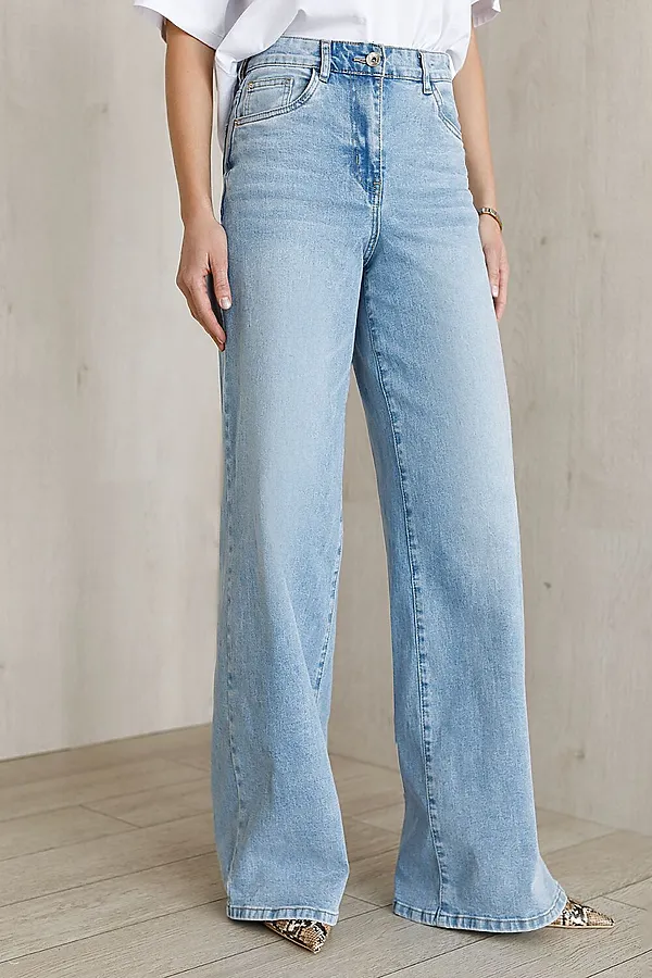 Джинсы трубы с декоративной стиркой из эластичного плотного денима VILATTE, голубой - фото 1