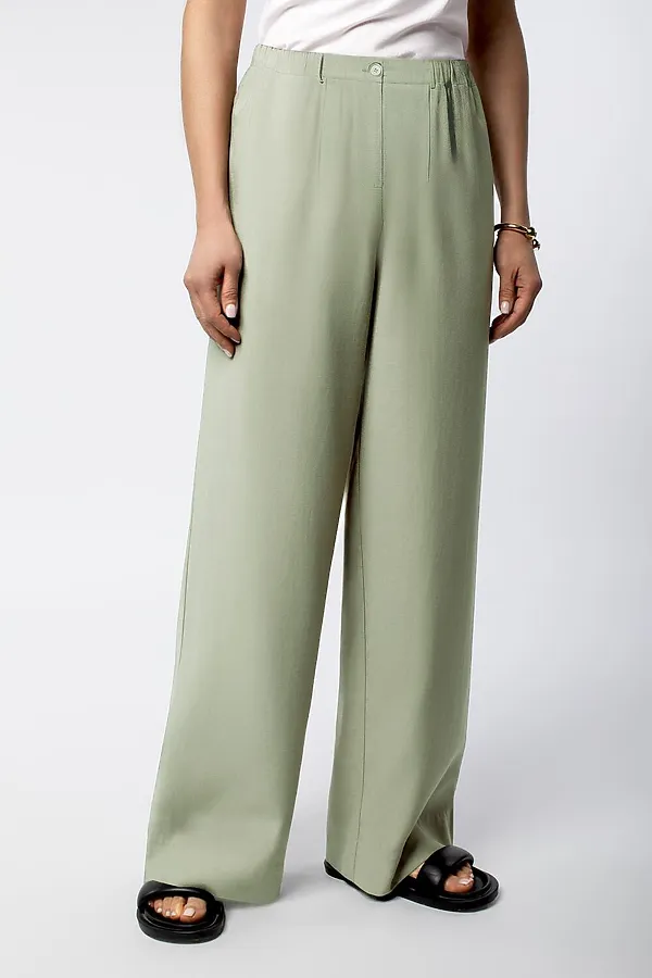 Свободные брюки с поясом на резинке из плотного лиоцелла VILATTE, зеленый чай - фото 1