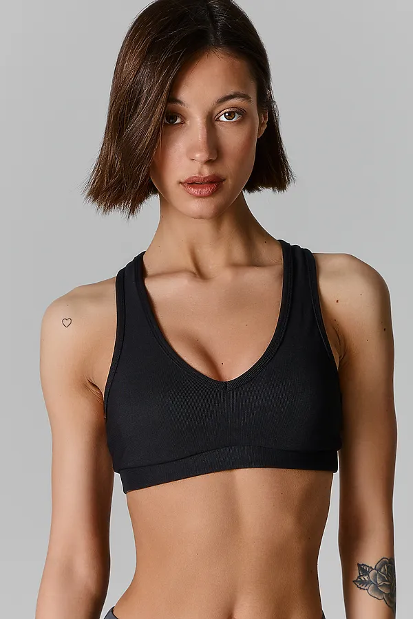 Топ женский для занятий спортом MARK FORMELLE, черный - фото 1