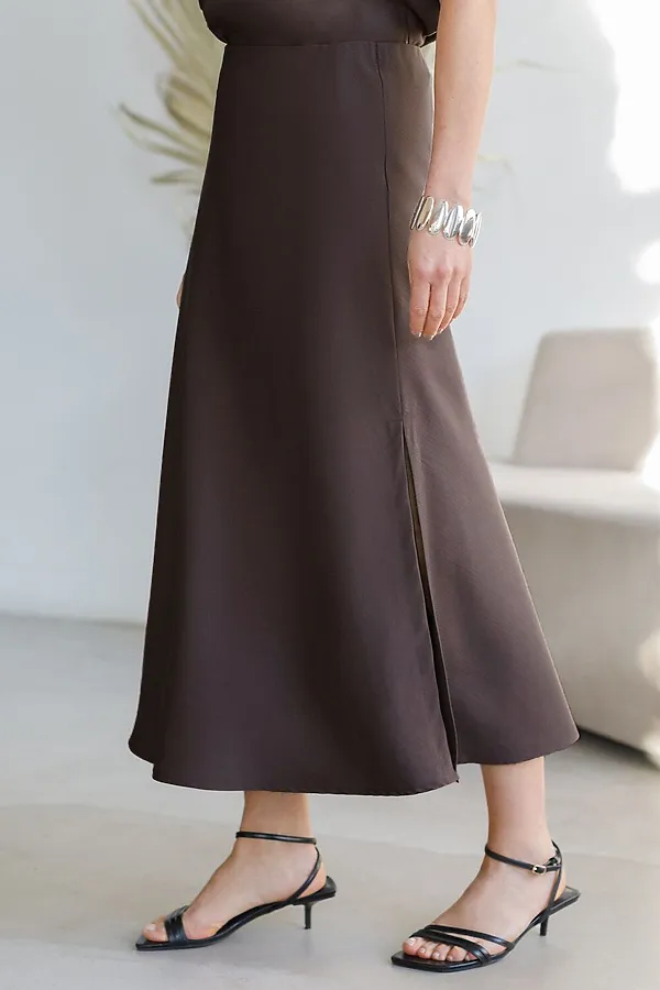 Юбка миди с разрезом скроенная по косой из плотного лиоцелла VILATTE, кофейный - фото 1