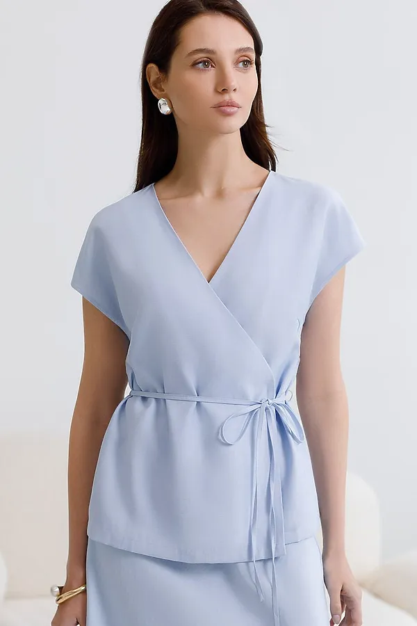 Жилет на запАх с поясом из плотного лиоцелла VILATTE, голубой - фото 1