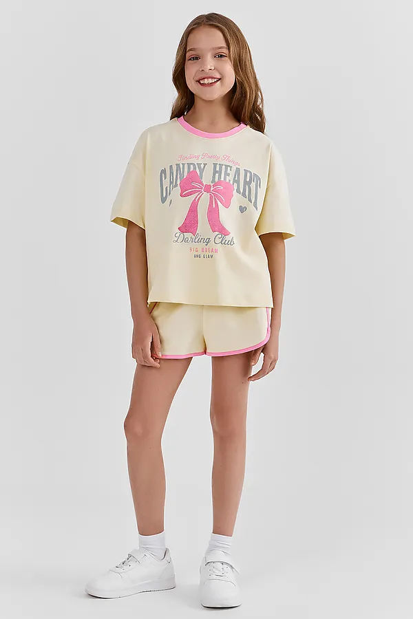 Комплект для девочек (футболка, шорты) MARK FORMELLE, лимонный лед +печать - фото 1